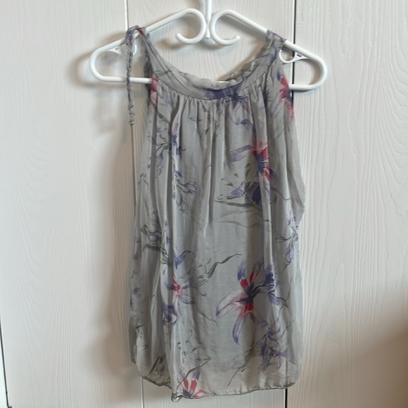 Flowy floral tank/blouse - Picture 3 of 7